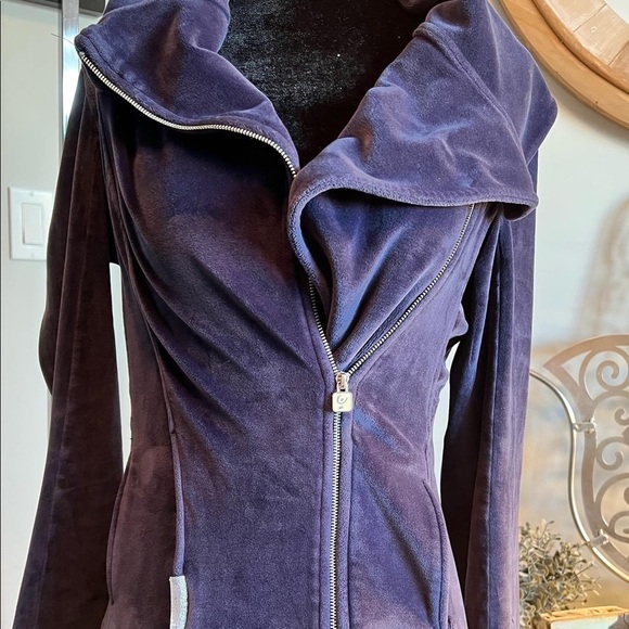 Freddy Active Wear Cowl Neck - Picture 3 of 9